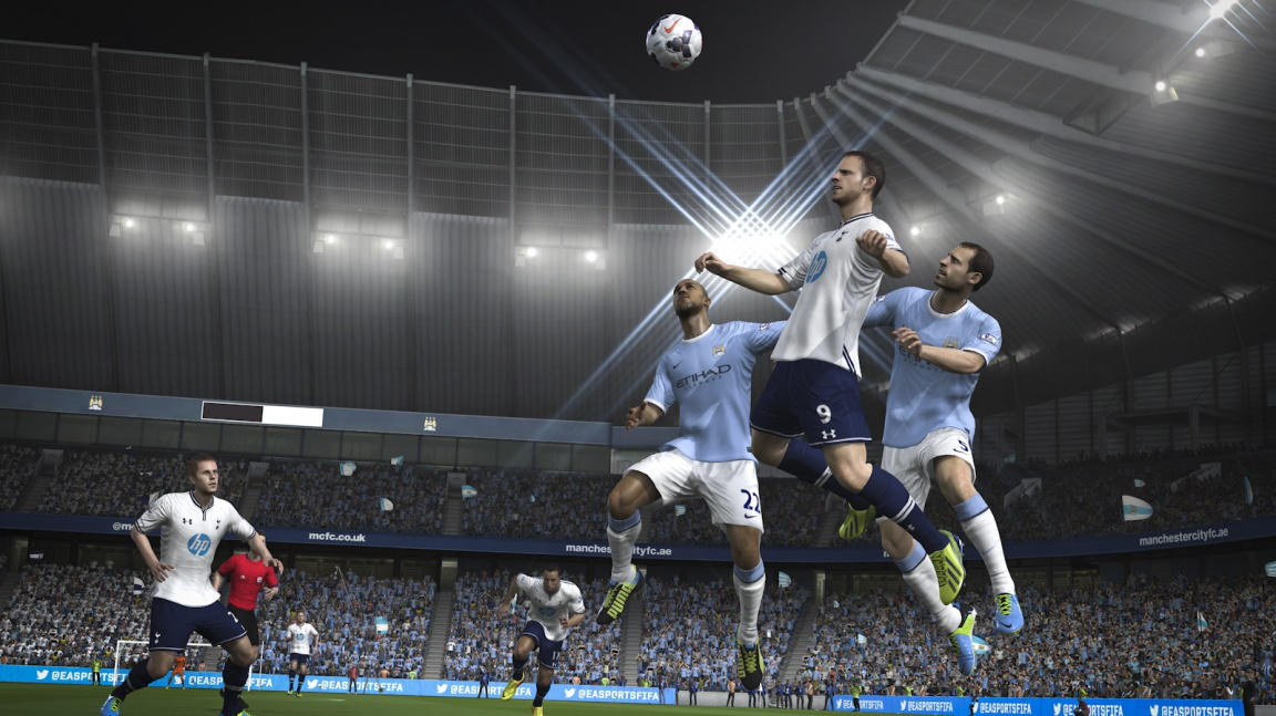 FIFA 14 ukazuje techniky, které uvidíte jen na nových konzolích