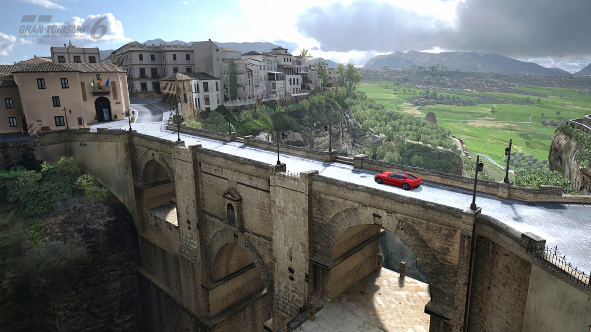 Gran Turismo 6 představuje mikrotansakce a speciální edici