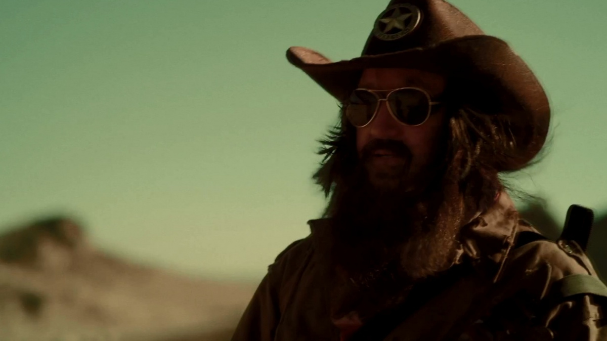 Hrané intro Wasteland 2 atmosférou připomíná Šíleného Maxe