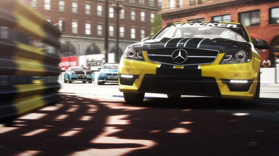 GRID Autosport tentokrát hraje na city závodnickým trailerem