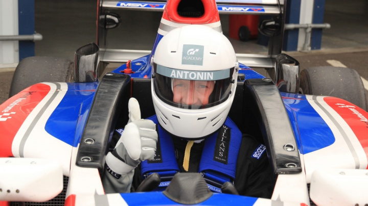 GT Academy: Z obýváku do kokpitu