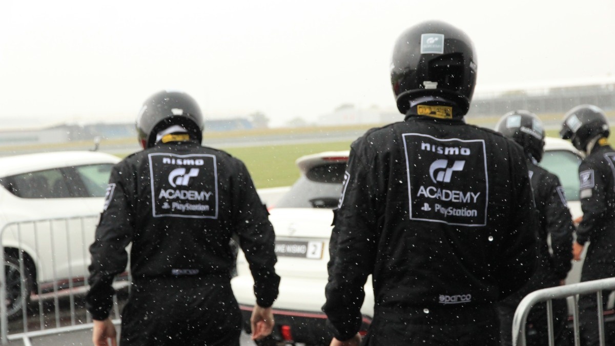 GT Academy: Kolečko se polámalo