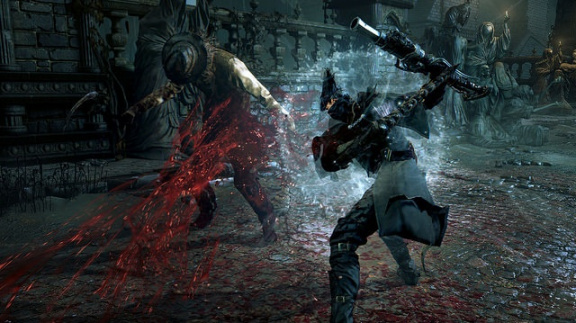 Záběry z hraní Bloodborne představují útočné pojetí soubojů a strach i napětí z neznáma