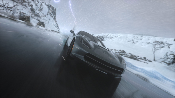 Řidiči Driveclubu se s updatem počasí dočkali pořádného slejváku