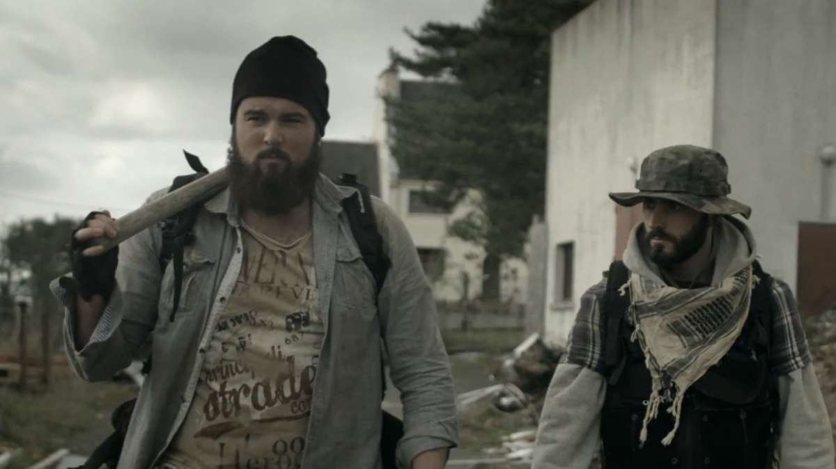 Hrané video vystihuje podstatu DayZ, zatímco se hra blíží 3 milionům prodaných kopií