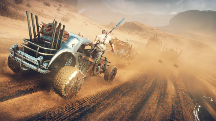 Mad Max láká na unikátní svět, upravitelnost a drsnou akci v autech i mimo ně