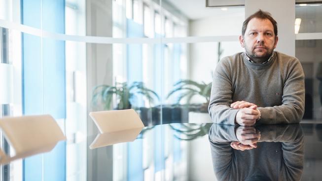 „Kamenné prodejny přežijí ještě dlouho,” říká nový majitel JRC Analytik a investor Michal Šnobr