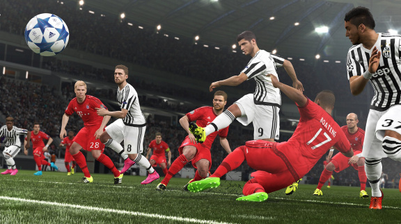 Vyzkoušejte demo PC verze PES 2016, která se mírně nepovedla