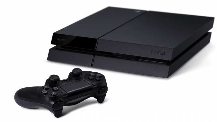 Doporučená cena PlayStation 4 v ČR a SR klesá na 9590 Kč a 350 euro