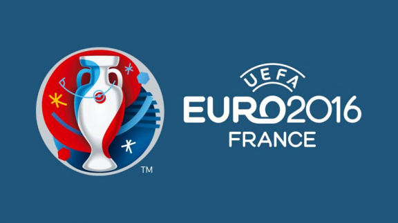 Nový obsah pro PES 2016 začne vycházet v prosinci