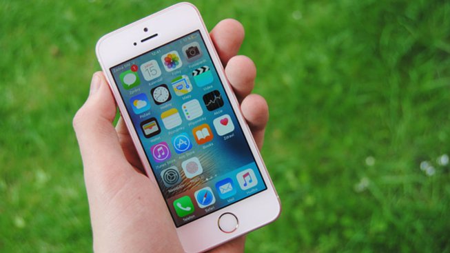 Získejte nejnovější iPhone SE ve velké soutěži!