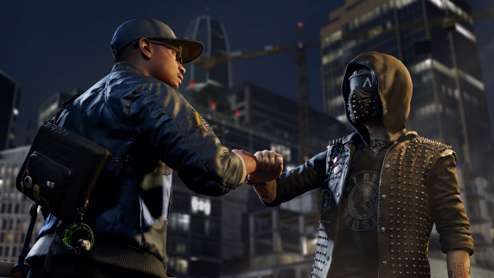 Hlavní hrdina Watch Dogs 2 má kolem sebe pestrou partu hackerů