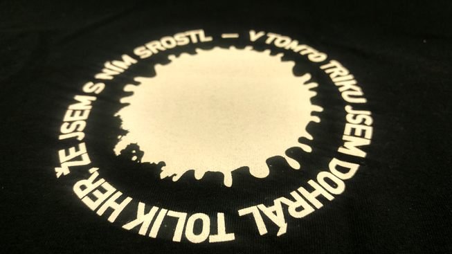 Sháníte dárek na poslední chvíli? Zkuste předplatné Levelu, nyní s tričkem zdarma!