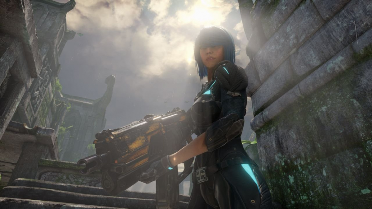 Hrdinka Nyx se umí v Quake Champions zneviditelnit a odrážet se od zdí