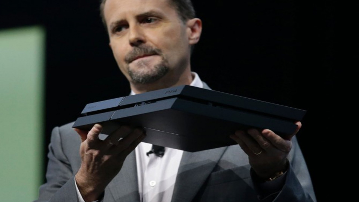 Andrew House, který pomohl stvořit PlayStation, po téměř třiceti letech opouští Sony