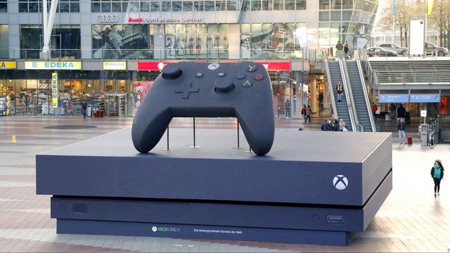 Xbox_One_X_Germany_Largest_Console