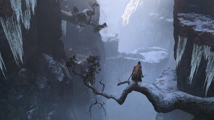 Sekiro: Shadows Die Twice odvypráví příběh hlavní postavy skrz hratelné flashbacky