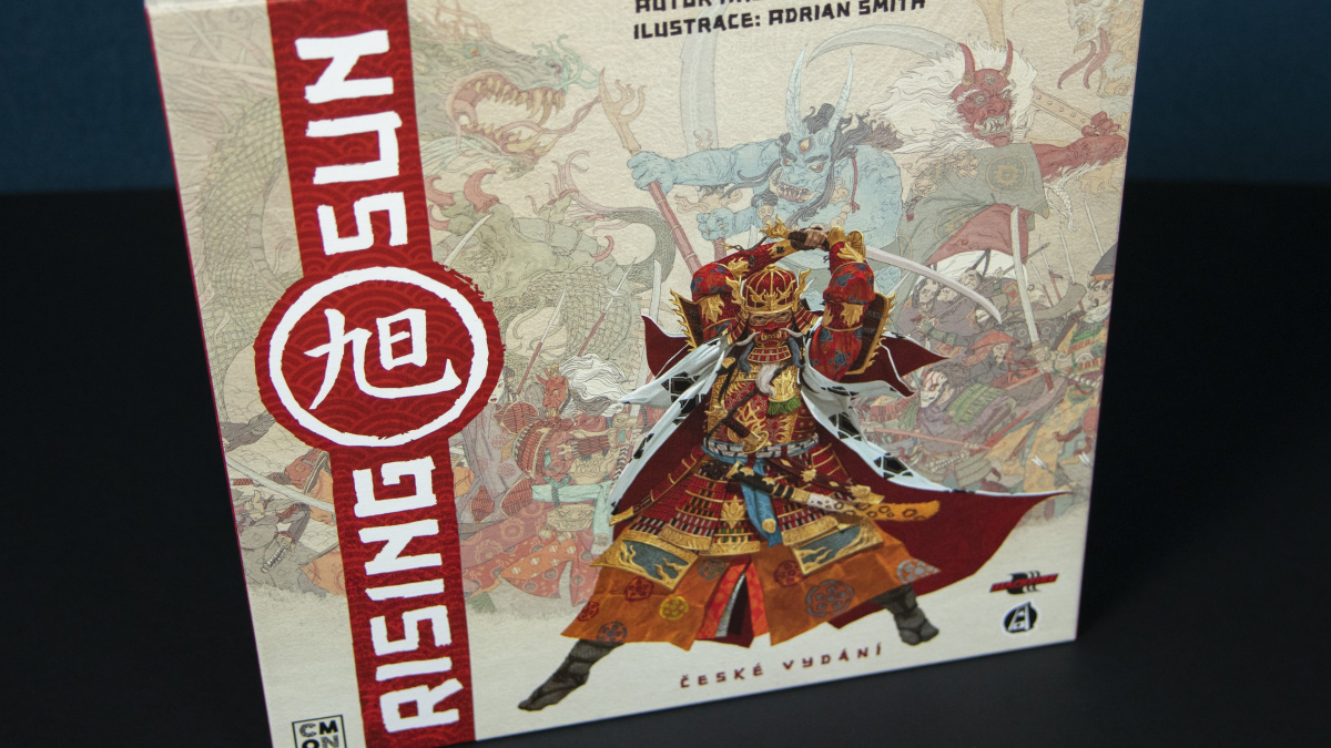 Dva válečníci debatují nad strategickou deskovkou Rising Sun