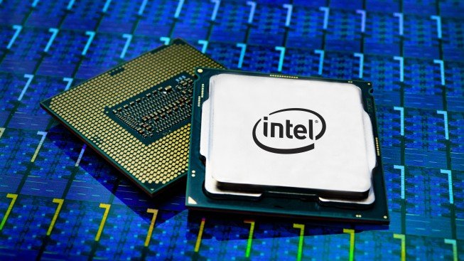 Intel Core i9-9900K uveden: cena, dostupnost, kontroverzní testy