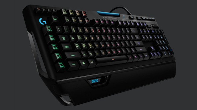 Soutěž: vyhrajte herní klávesnici a myš od Logitech