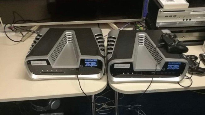 Vývojářská verze PlayStation 5 vyfocena. Potvrzuje dřívější úniky