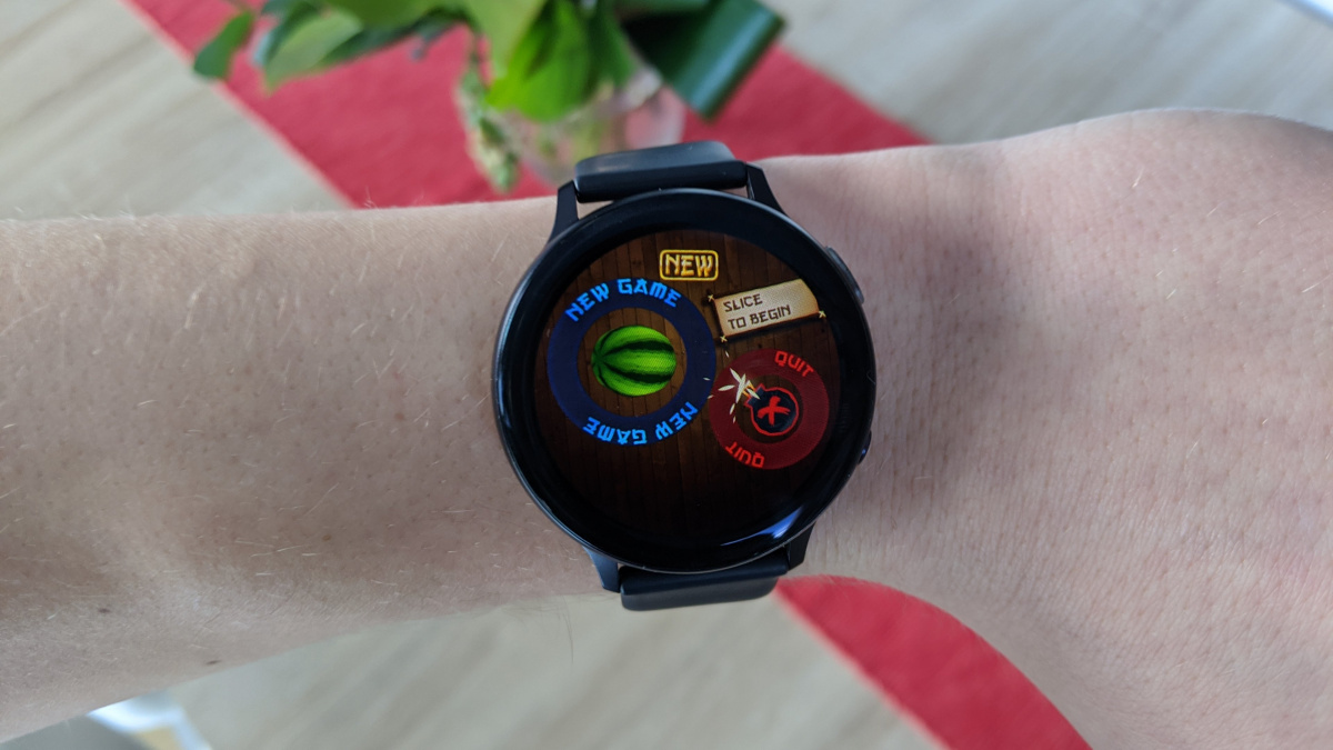 Jak se hraje na chytrých hodinkách