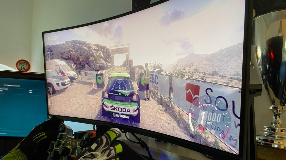 ŠKODA Motorsport uspořádala mezinárodní esportový turnaj v rallye