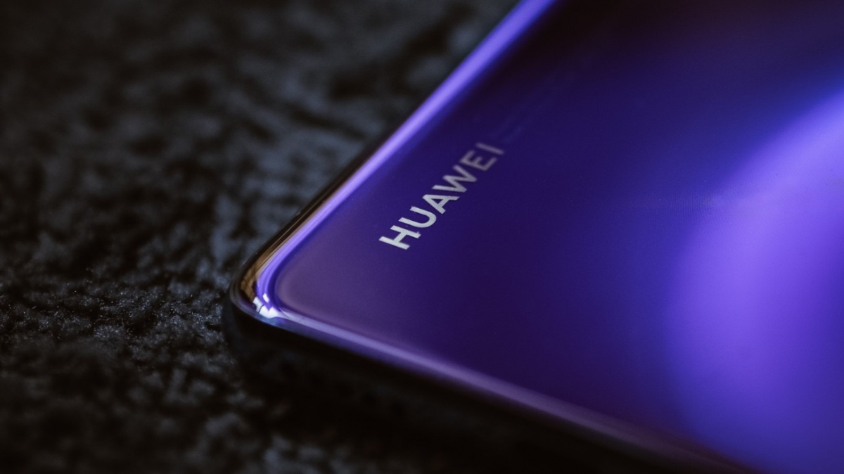 Huawei zlevňuje. Ceny klesly u telefonů, tabletu i sluchátek