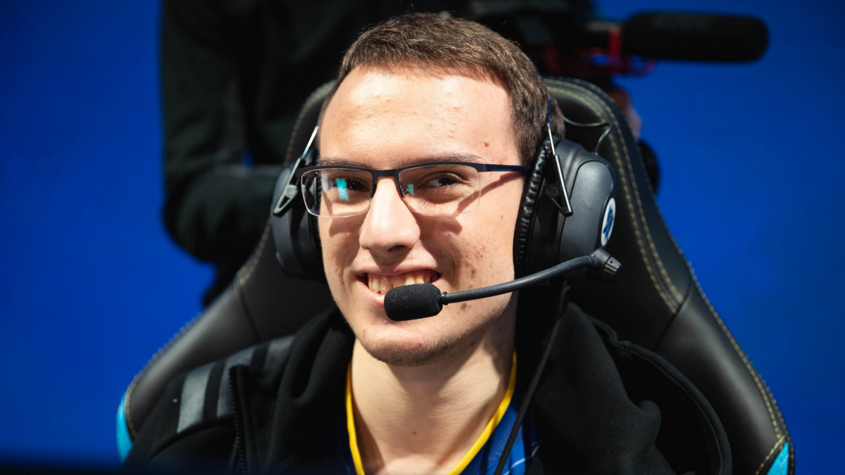 Neznámá žena z Twitteru se stala středem dění League of Legends