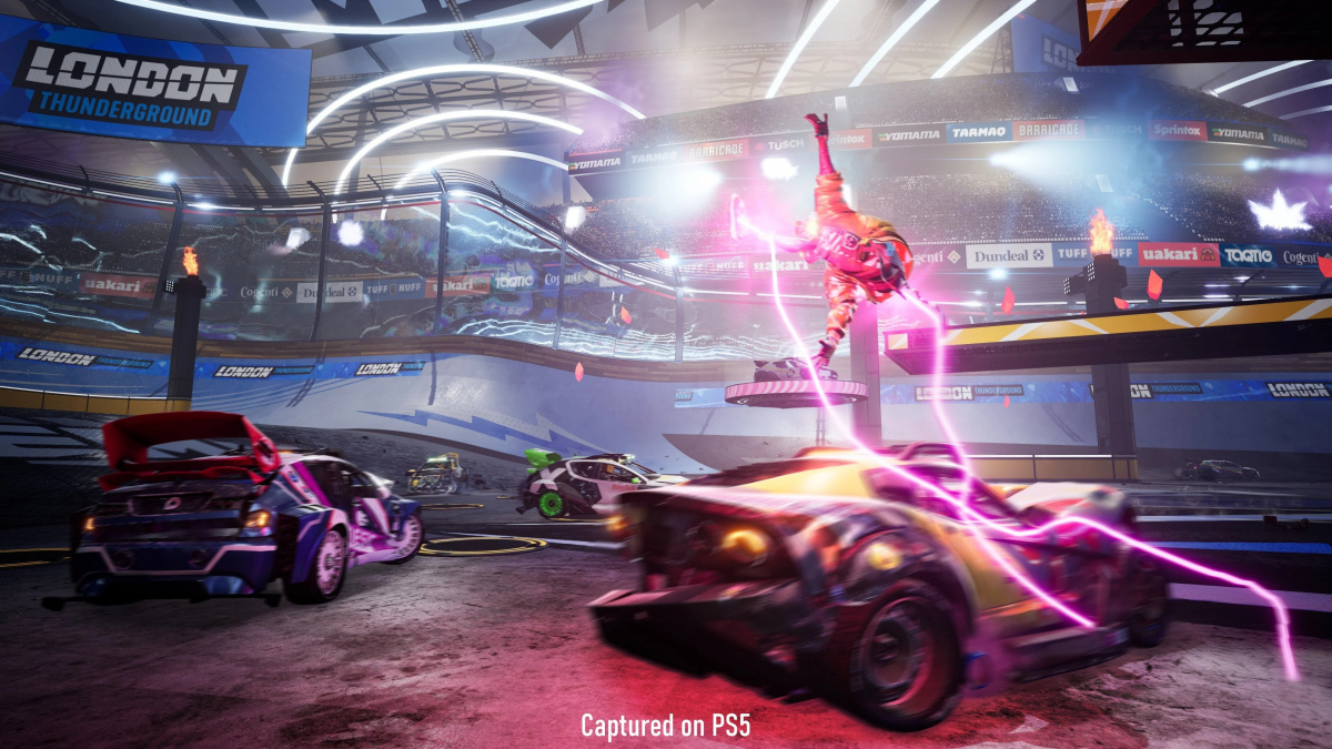 Jak hodnotí ve světě – Destruction AllStars