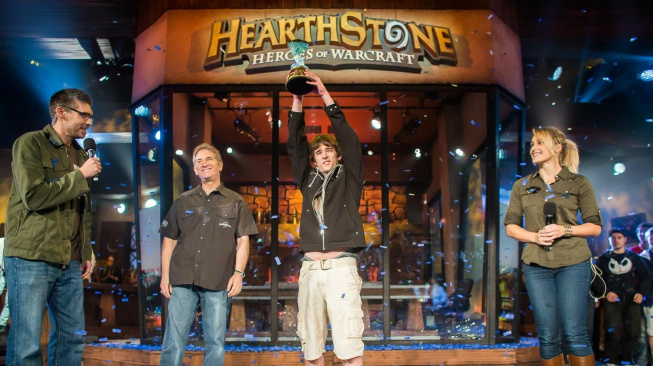 Firebat, historicky první mistr světa ve hře Hearthstone odchází do herního důchodu