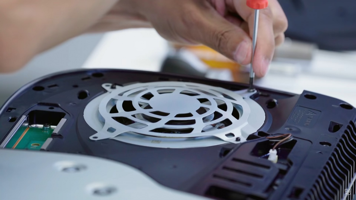 Na PlayStation 5 nově nebudete potřebovat šroubovák