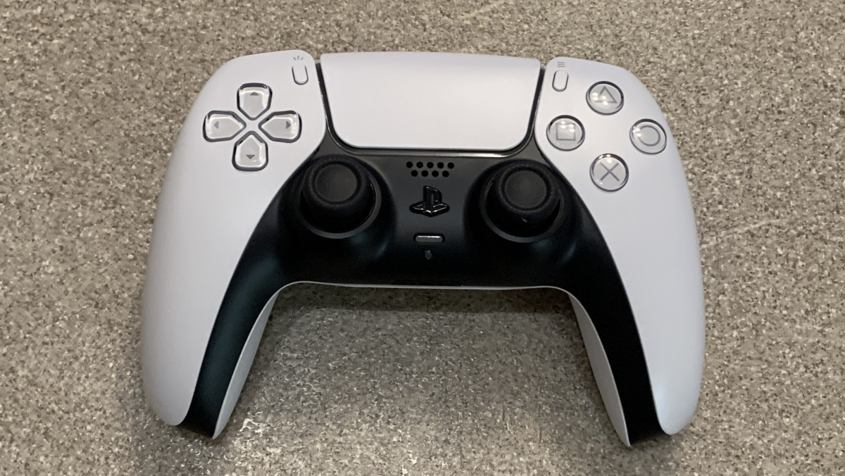 Singleplayer není mrtvý, jen potřeboval pomoct. Proč vznikly „Aktivity“ pro PS5?