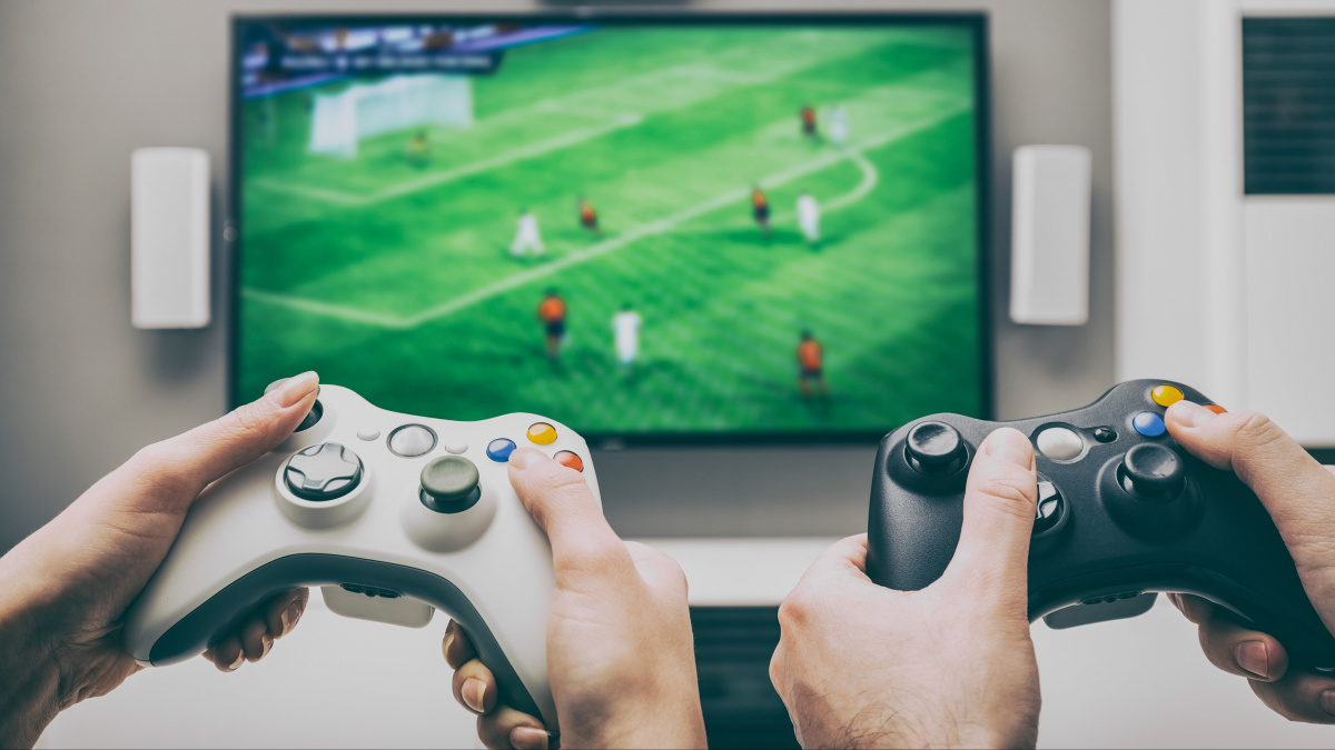 Herní konzole jako dárek: je lepší PlayStation 5 nebo nové Xboxy?