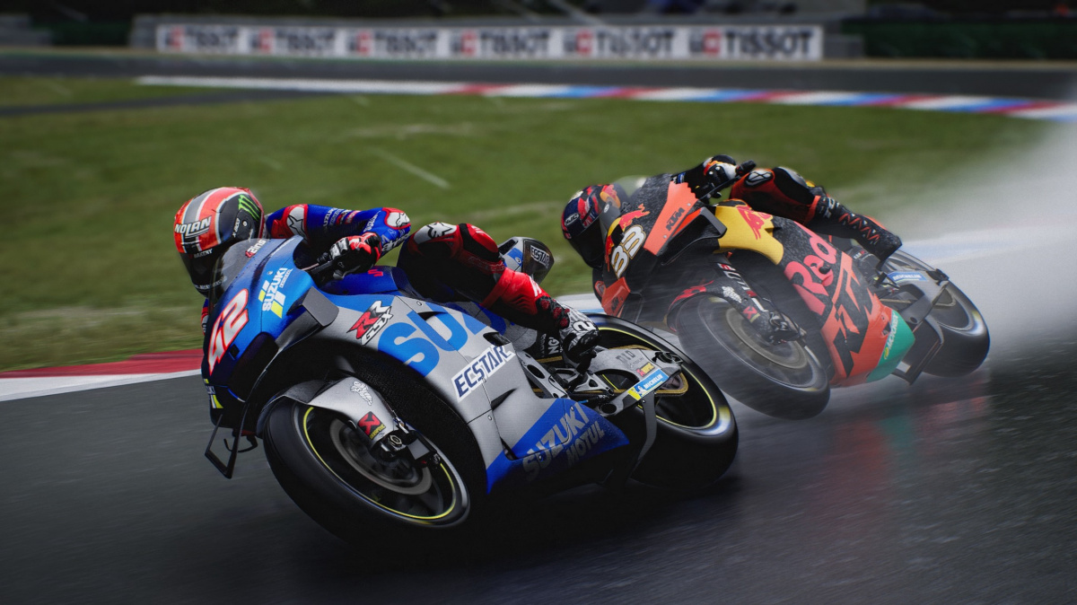 V MotoGP 21 si po pádu musíte sami doběhnout pro motorku