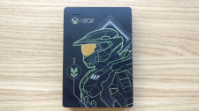 Externí disk Seagate pro Xbox v designu Halo Master Chief