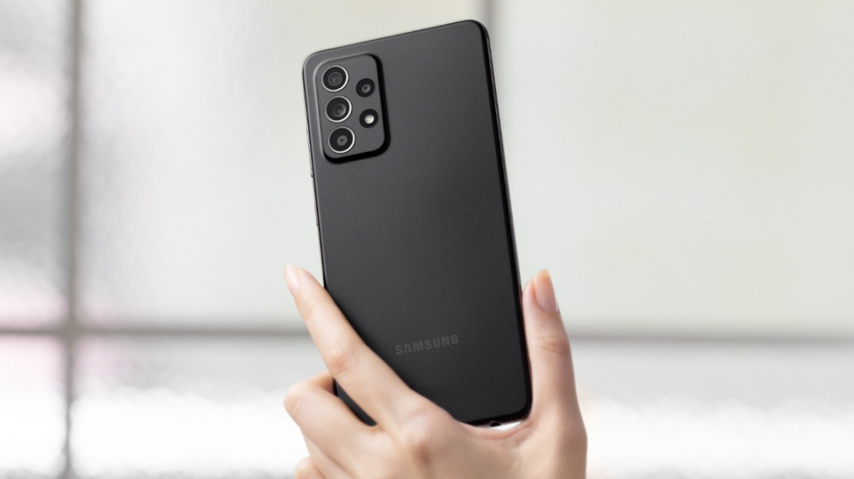 Neprodávanější telefon roku 2020 má nástupce. Samsung představil nový Galaxy