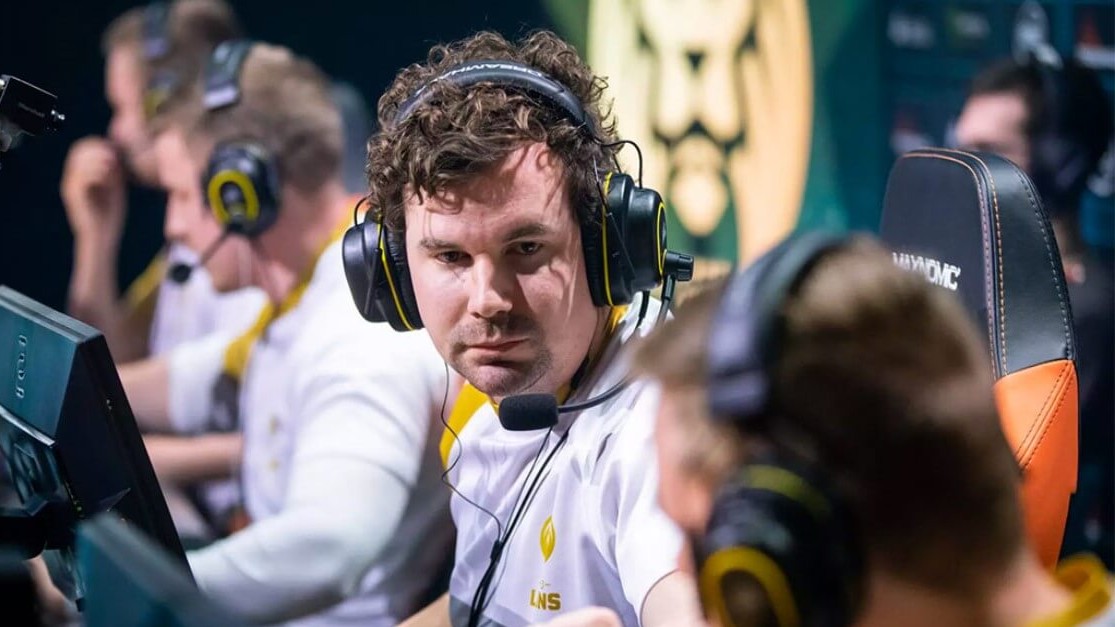 Dánští Astralis najímají kontroverzního podvodníka Hundena