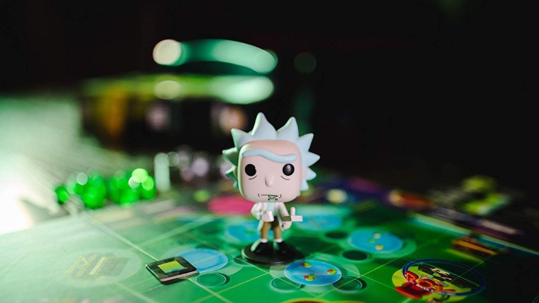 Deskovka Funkoverse – recenze bitvy Harryho Pottera s Batmanem, Rickem a Mortym