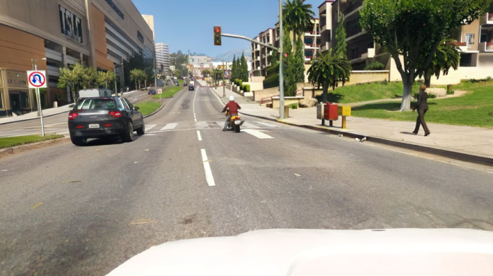 Vědci dosáhli díky umělé inteligenci absurdního fotorealismu v GTA V