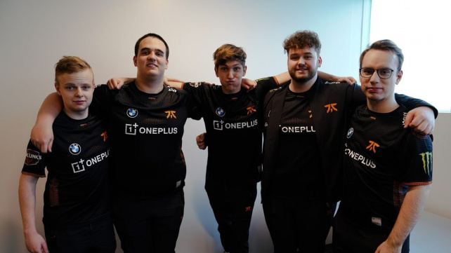 Český hráč Magnum s týmem Fnatic se už dnes poperou o vítězství Masters turnaje ve hře Valorant