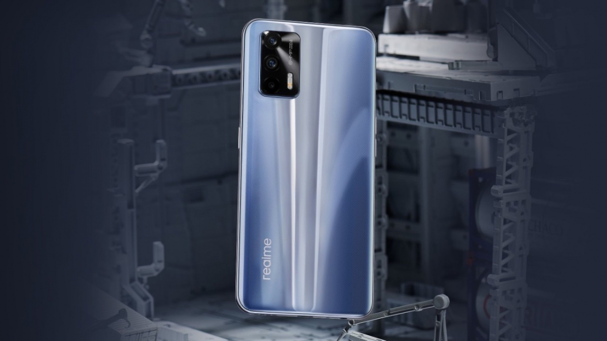 Realme GT 5G je tady. Zabiják vlajkových lodí je ideální i jako herní smartphone