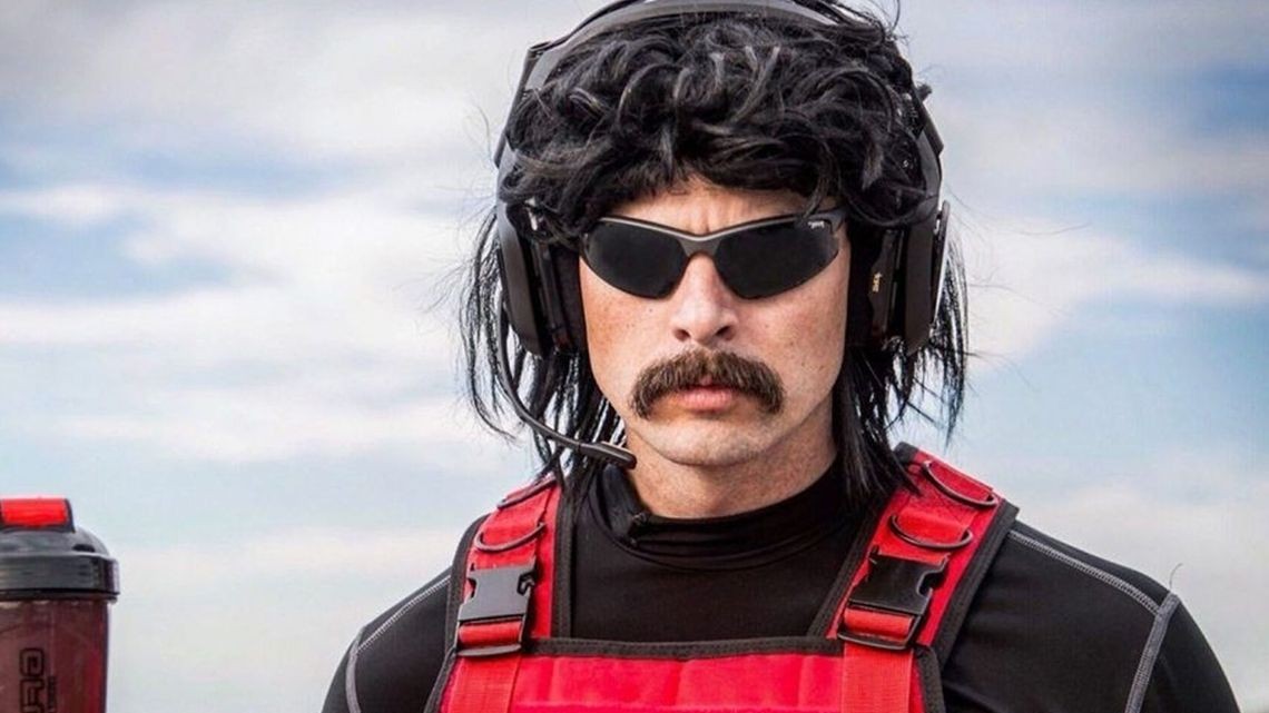 Dr. Disrespect chce praštit s Warzone. Populární streamer má hry plné zuby