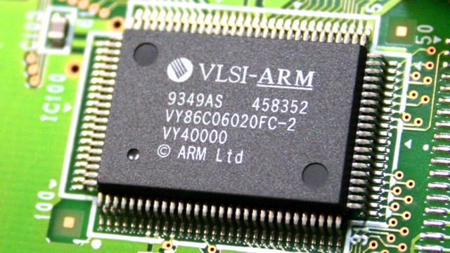 Srdce 3DO, 32-bitový RISC procesor s taktem na 12.5 MHz.