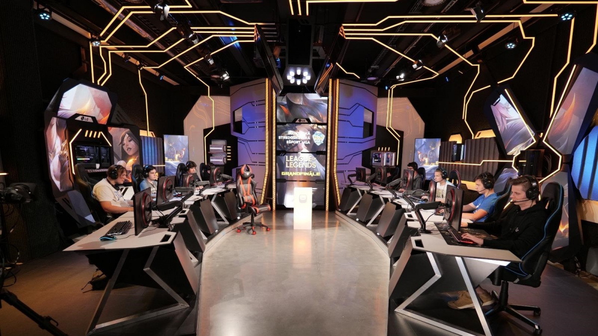 Zapojte se do třetí sezóny esportového turnaje pro české a slovenské středoškoláky