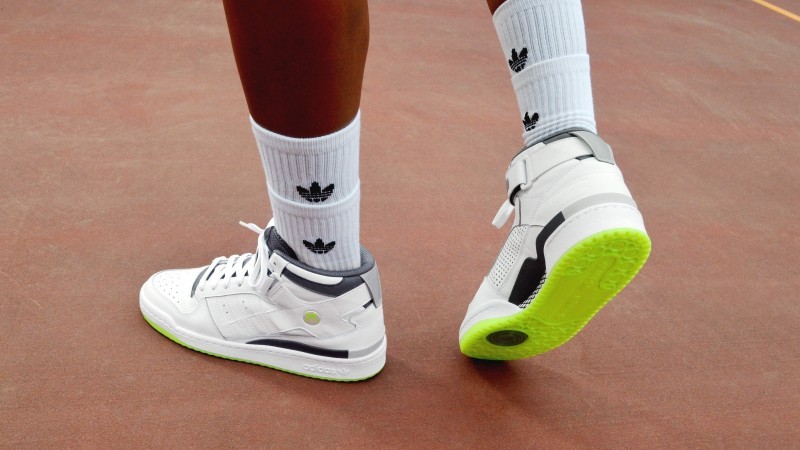 Adidas představil druhé tenisky k výročí Xboxu 360