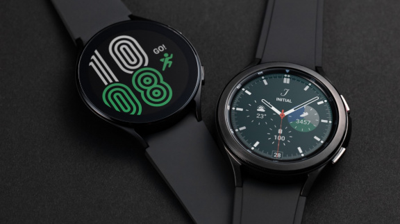 1+1 zdarma. K Samsung Watch4 dostanete druhé jako dárek