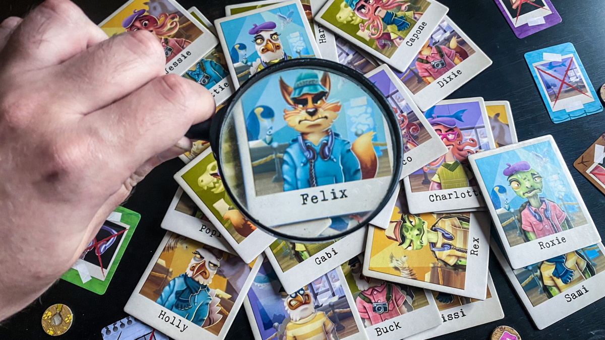 Deskovka Muzeum podezřelých – recenze vyšetřovací rychlovky