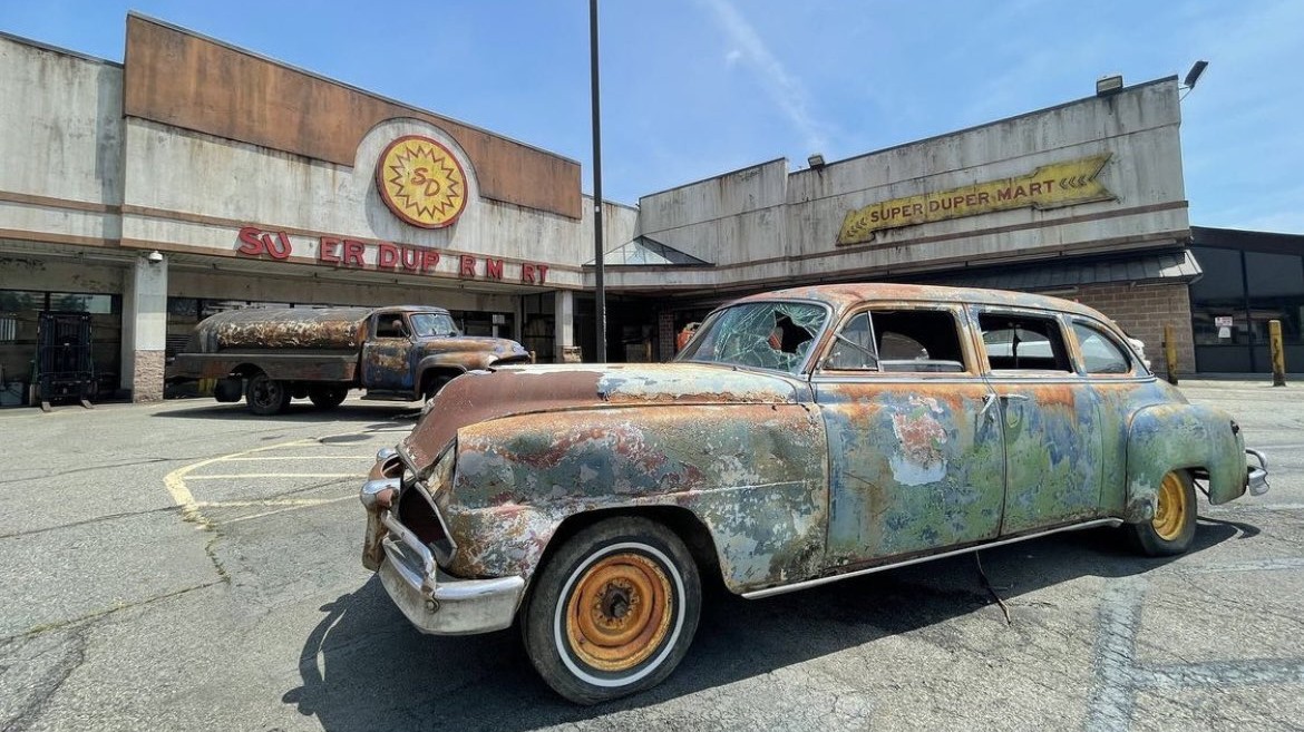 Natáčení seriálového Falloutu je v plném proudu. Podívejte se na fotky ze Super Duper Martu