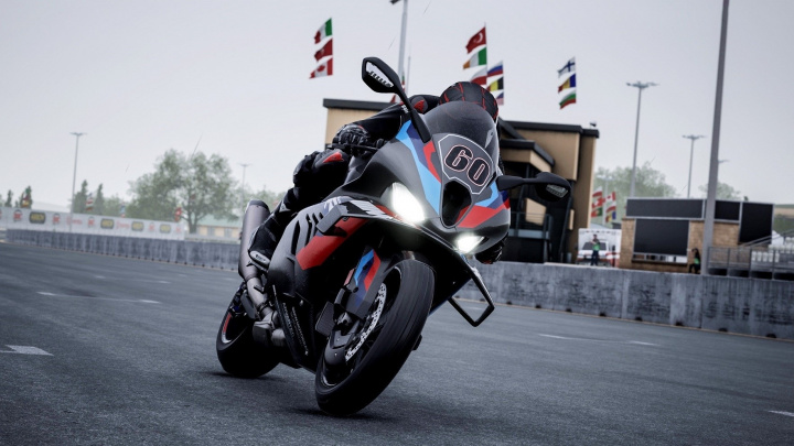 Motocyklové závody v Ride 5 přijedou koncem léta
